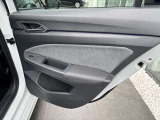フォルクスワーゲン尼崎カーセンサーサイトをご覧頂き誠にありがとうございます。気になるお車はぜひお問い合わせください。通話料無料:0078-6002-179805 中古車担当 小野田(おのだ)