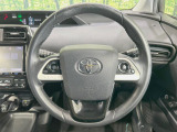 【純正革巻きステアリング】上質な革を使用することで、手にしっかり馴染みとても運転しやすいハンドルです♪