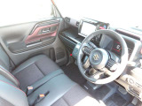 お車は一生の内にそう何度も買いなおされるものではありません。なので後悔の無いお車選びとカーライフ私たちケイスマイルにサポートさせて下さい!
