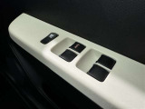 運転席から操作可能なパワーウィンドウ!