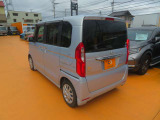 左後ろからの画像です!日々お買い得車両続々入庫しております!