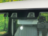 【スズキ セーフティサポート】走行中に前方の車両等を認識し、衝突しそうな時は警報とブレーキで衝突回避と被害軽減をアシスト。より安全にドライブをお楽しみいただけます。