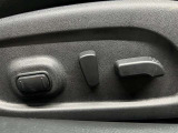 【パワーシート】電動でシートポジションの変更が可能です。手動式より細かくシート設定が可能ですのでより快適な姿勢でドライブを楽しんで頂けるでしょう。