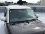 障害物を感知して、衝突の可能性がある場合、運転者へ警告音を発したり、衝突の可能性が高い場合、ブレーキの補助操作を行い、減速して衝突被害を軽減するシステムです。