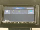 多彩な機能を搭載したモニター。オーディオや車両情報など、様々な情報を確認できます。運転に必要な情報をスムーズに確認できます。