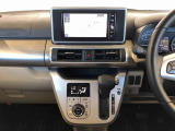 温度を設定すれば、自動で車内の温度管理をしてくれる優れものです♪ATミッションで運転楽々
