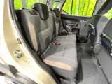 後部座席も気になるようなキズ・汚れやへたり等、大きなダメージはなく、良好な状態です。