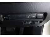 【パワーバックドア】車内に設置したスイッチやパワーバックドアのスイッチを押すことで、リアゲートの開閉が自動!!