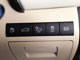 ★使いやすさや安全性を追求したステアリング周り!高級車ゆえにスイッチ類が多いのも特徴ですね!考え尽くされた配置ですぐに使いこなす事が出来ますのでご安心下さい!是非、体感してみて下さい!!