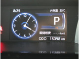 さまざまな運転情報を見やすく表示するTFTカラーマルチインフォメーションディスプレイです。