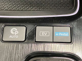 【プロパイロットパーキング】縦列駐車も車庫入れも指先だけの簡単な操作でスムースに。