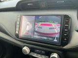 アラウンドビューモニター装備!空から見ているような映像によって不慣れな場所での車庫入れや縦列駐車等はもちろん狭い道でのすれ違いも安心していただけます♪