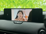 停車中には、地上デジタル放送のテレビ番組をお楽しみいただけます。長距離移動のお供に最適です。