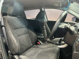 運転席も広々としており運転しやすい環境を実現しています☆室内クリーニングも実施済みです。