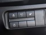 ハンドルヒーター装備で、寒い時期の運転時に重宝します。