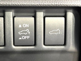 【パワーバックドア】スマートキーや運転席のボタンを押すだけでリアゲートが自動で開閉します!荷物を持っている時や、高い位置にあるバックドアを閉める際に便利な機能です♪