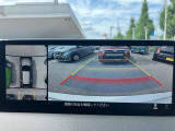 360&deg;ビューモニターでは、両サイドとフロント、バックカメラの合成で、あたかも上空から見下ろした様に周囲を確認して頂けます。駐車場だけでなく、T字路等でも活躍のアイテムです!