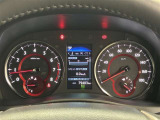 中央にあるマルチインフォメーションディスプレイで様々な車両情報も確認出来ます!走行距離もご確認ください!