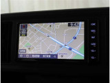 ナビゲーションを装備しております。知らない処に行くのには、道順は勿論のこと、所要時間や渋滞情報はあると便利ですね。