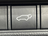 【パワーバックドア】スマートキーや運転席のボタンを押すだけでリアゲートが自動で開閉します!荷物を持っている時や、高い位置にあるバックドアを閉める際に便利な機能です♪