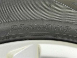 タイヤサイズは【235/50R18】