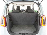 ◆フル乗車でもしっかり荷物を収納出来るラゲッジスペースです。普段の買い物でしたらしっかり積める十分な荷室スペースが確保されています。