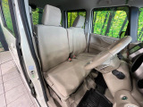 運転席シート廻りは使用感も少なく、良好な状態となっています。丁寧に使われていたことがよくわかりますね。