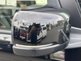 ドアミラーウインカーが付いていますので、周囲の歩行者やほかの車両から確認しやすいです。