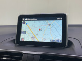 メーカー純正装着のマツダコネクトはスマートフォンとのBluetooth接続によってインターネットラジオの視聴、ハンズフリー通話、ナビゲーションなどの機能を搭載しています。