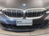 【キドニーグリル】BMWは約90年もの間、ほぼ全ての車両にひと目でBMWだと分かるこの特徴的なフロントグリルが備えられ、デザイン・アイコンとして親しまれてきました。
