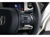 Hondaセンシングの機能のひとつ、アダプティブクルーズコントロール付!アクセルから足を離しても設定したスピードと前車との車間を保ち走行してくれます!車線維持もアシスト☆高速道路で疲労軽減ですね☆