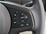 ◆アダプティブクルーズコントロール◆予め設定した車速内でクルマが自動的に加減速。前走車との適切な車間距離を維持しながら追従走行します。【LKAS】車線維持支援システムでステアリング操作を支援。