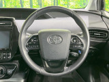 【純正革巻きステアリング】上質な革を使用することで、手にしっかり馴染みとても運転しやすいハンドルです♪