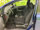 運転席からの視界は広く、運転操作もスムーズ。快適な運転環境が、日々の移動をサポートします。操作性も抜群です。