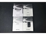 保証書・記録簿・取扱説明書と揃っていいます。キーの電池は新品にお取替えしてから納車させて頂きます。