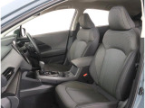 長時間の運転も疲れにくいフロントシート!体をしっかり支えてくれて運転がしやすい形状です!