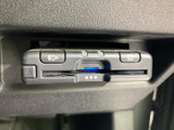 ETC車載器が搭載されており、料金所でのスムーズな通過が可能です。スマートインターチェンジでの利用も可能です。高速道路の利用がさらに快適になります。