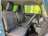 運転席シート廻りは使用感も少なく、良好な状態となっています。前オーナー様が丁寧に使っていたことがよくわかりますね。