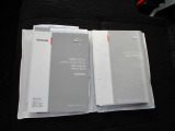 取扱説明書、保証書なども揃っています。