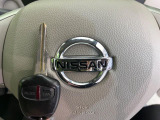 【キーレス】少し離れた場所からでもボタン一つでドアの開錠・施錠ができるのでとっても便利!ドアの鍵穴周りに傷をつけることもありません♪