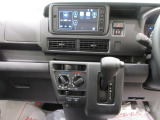 中古車は一物一価、同じようなお車でも、整備状況、外内装の状態など様々です。