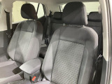 シートは適度な硬さによって長時間の運転でも疲れにくいと定評があります。国産車とは全く違った座り心地ですが、長年培われた欧州の椅子文化をご体感ください。