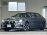 この度は弊社認定中古車をご覧いただき誠にありがとうございます。弊社はBMW 正規ディーラーですので遠方のお客様も安心してご購入下さい。ご不明な点がございましたらお気軽にお申し付けください。