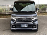 お客様に安全で快適なカーライフをお送りいただくために、中古車にも高いレベルの品質基準を設け、その基準に従って、全ての中古車について納車前整備を実施しています。