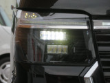 切れにくく明るいLEDヘッドライト装備