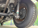 お車を安心してお乗りいただく為には、足回りの定期点検が欠かせません。サービスサポート(有償保証)では無料点検もご提供しており、安心のカーライフをお過ごしいただけるサポート体制が整っています。