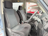 運転席シート廻りは使用感も少なく、良好な状態となっています。前オーナー様が丁寧に使っていたことがよくわかりますね。