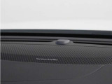 【harman/kardon】世界のオーディオファン垂涎のプレミアムサウンドシステムを搭載。原音に近い音場空間を忠実に再現。乗る人すべてに最良の音響体験を提供します。