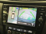 【アラウンドビューモニター】専用のカメラにより、上から見下ろしたような視点で360度クルマの周囲を確認することができます☆死角部分も確認しやすく、狭い場所での切り返しや駐車もスムーズに行えます。