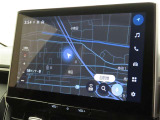 メーカー装着のディスプレイオーディオを装備しております。
